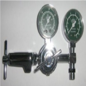 Regulador piccolo con fluomanómetro y yugo