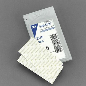 Tiras estériles para cierre de heridas Steri-Strip™ reforzado. Medida: 1.2 x 10.0cm caja c/50 sobres
