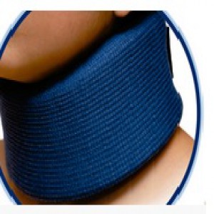 Collarín cervical de perfil medio, color azul