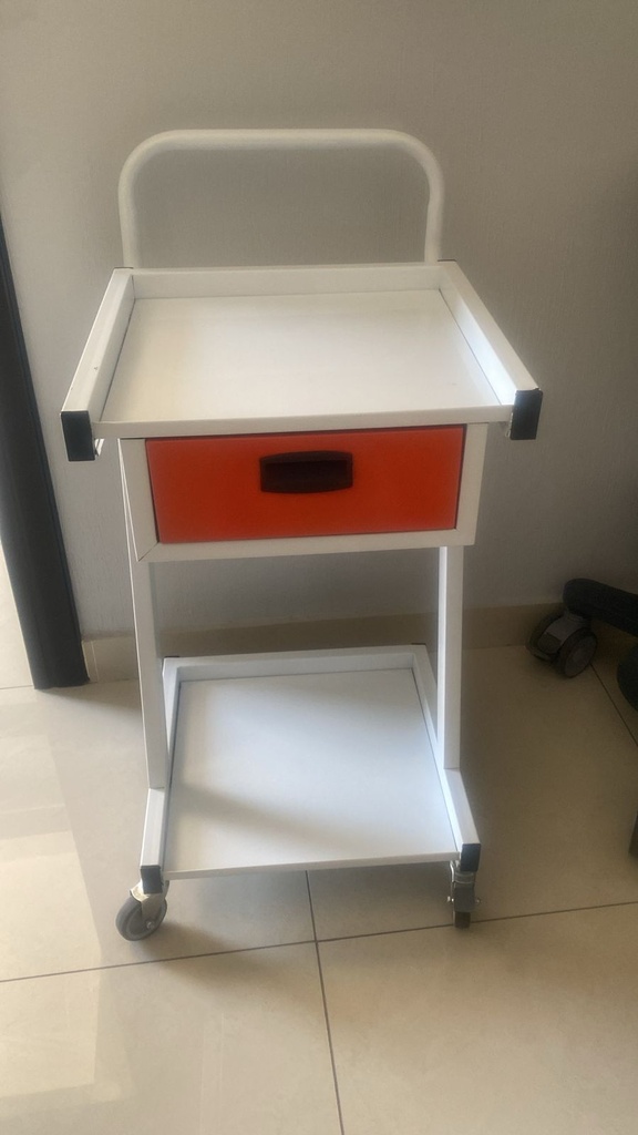 Carro color blanco porta equipo con cajon naranja y porta cable con rodajas de 3" con freno medidas 80x40x44