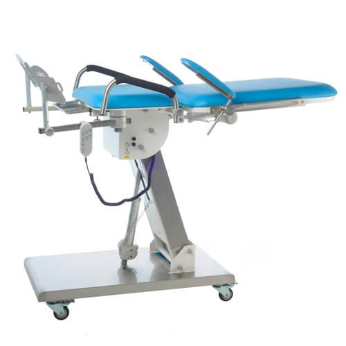 Mesa obstetrica electrica para exploracion y parto de 3 motores con  tren y braceras Mod. G4