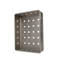 Charola para instrumental perforada cal. 22 medidas 20.8x26.7x7cm